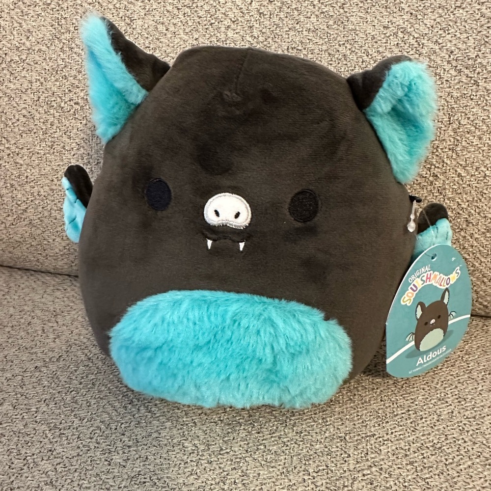 Nwt 7" Aldous Bat 🦇 Squishmallow